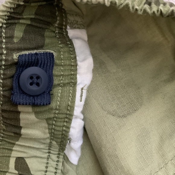 Boys Camo Children’s Place Cargo Dress Shorts - Picture 3 of 4